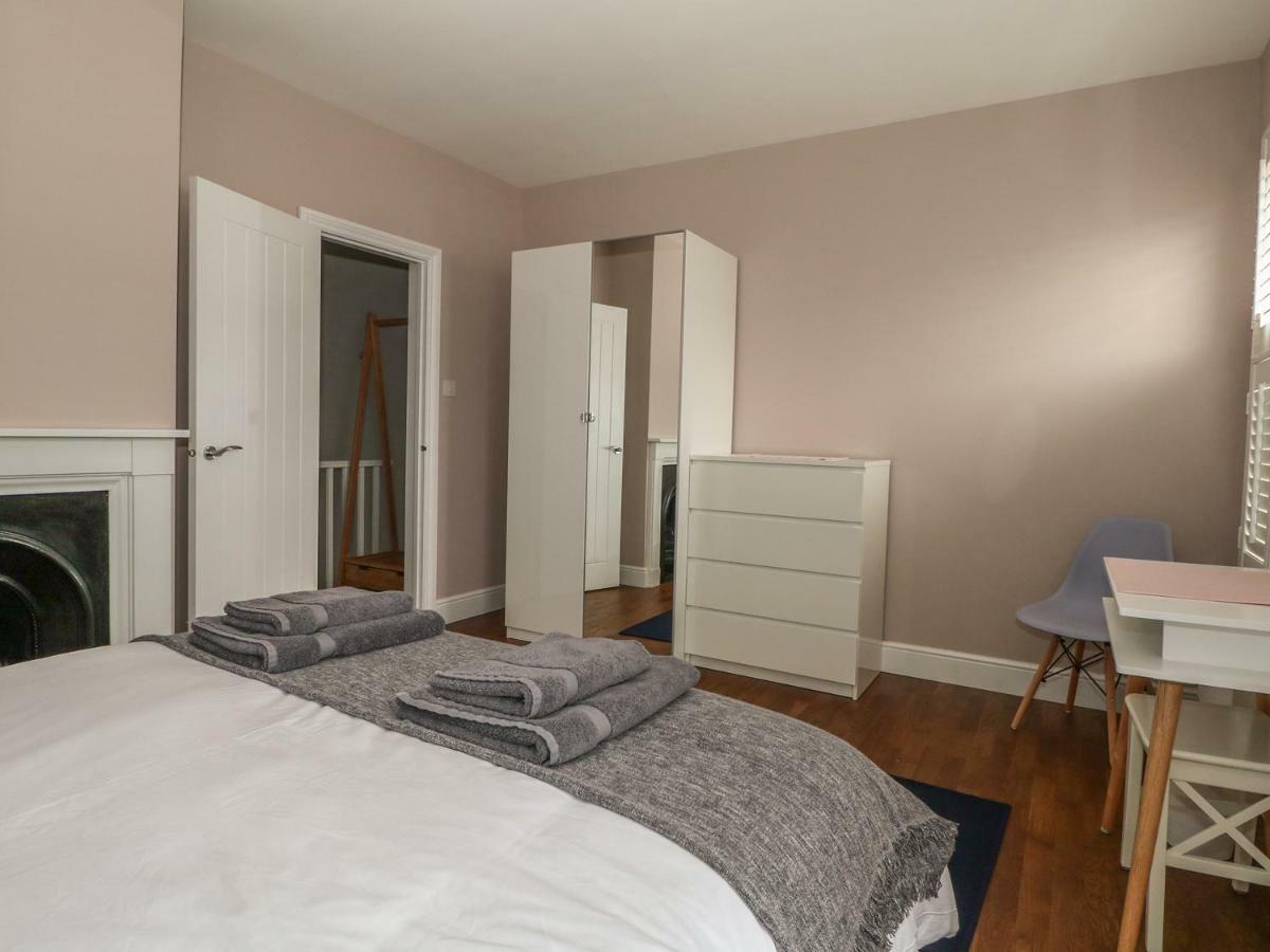 Number 7 Villa Lymington Luaran gambar