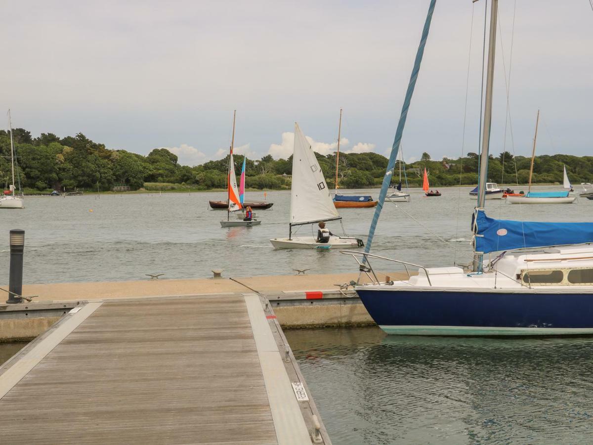 Number 7 Villa Lymington Luaran gambar